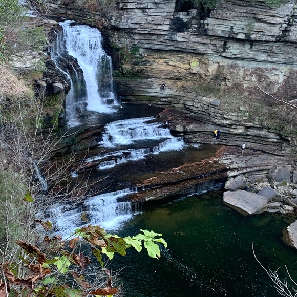 Meet your Posher, Mel - Picture 1 of 7